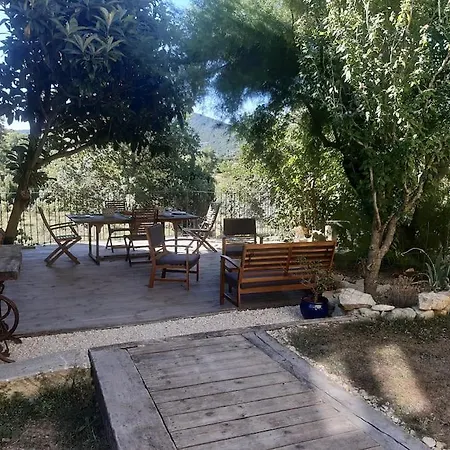 Bastide Au Bord Du Lez فيلة *